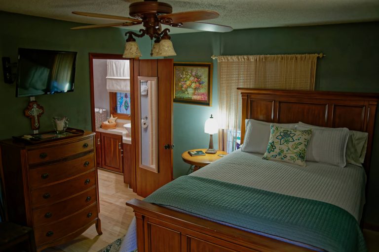 Places to stay Amish of Ethridge