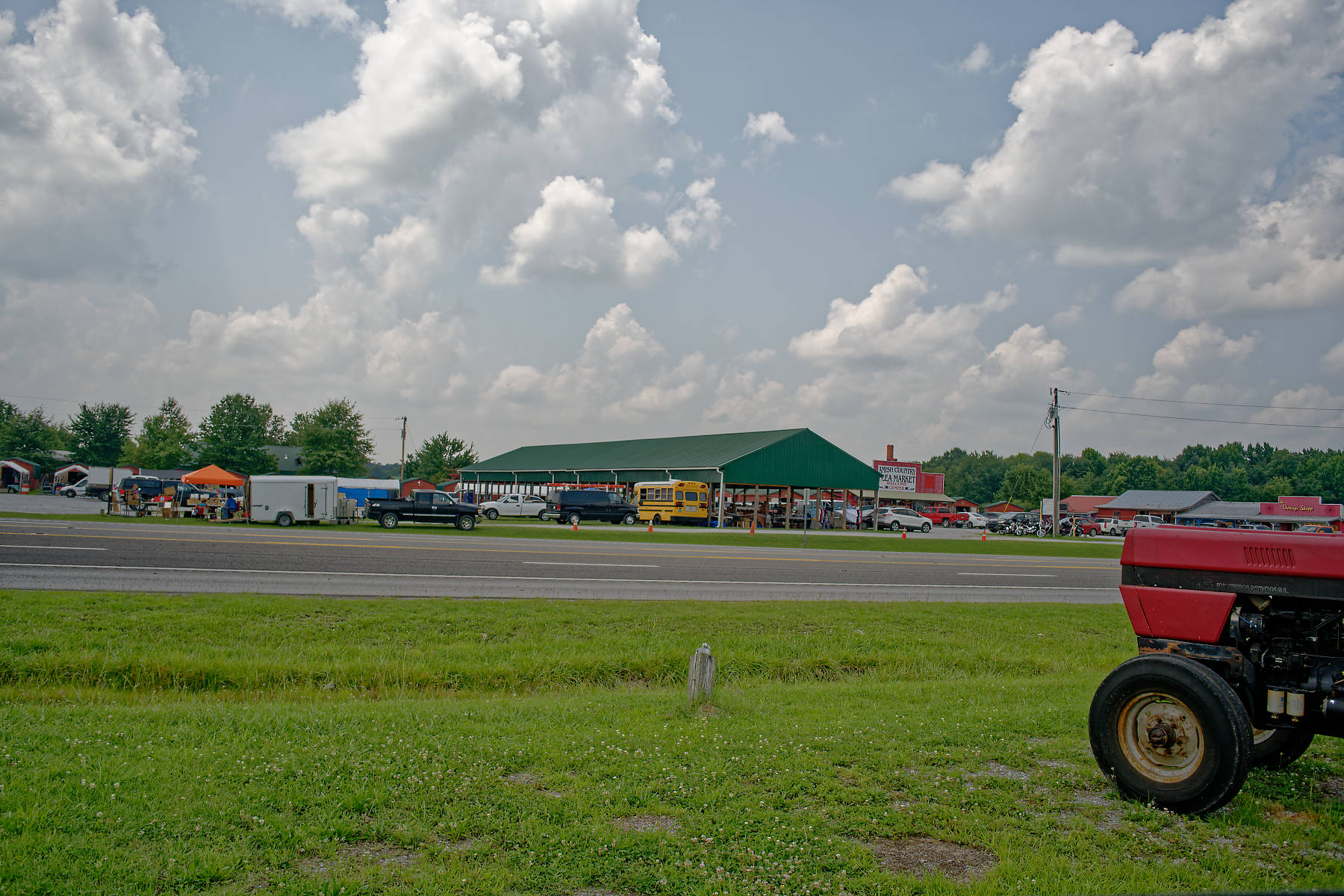 amish of ethridge flea market west Amish country flea market west from the east side.