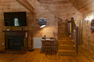 Good Hope Cottage in Ethridge TN upstairs landing.