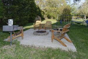 Good Hope Cottage in Ethridge TN backyard.